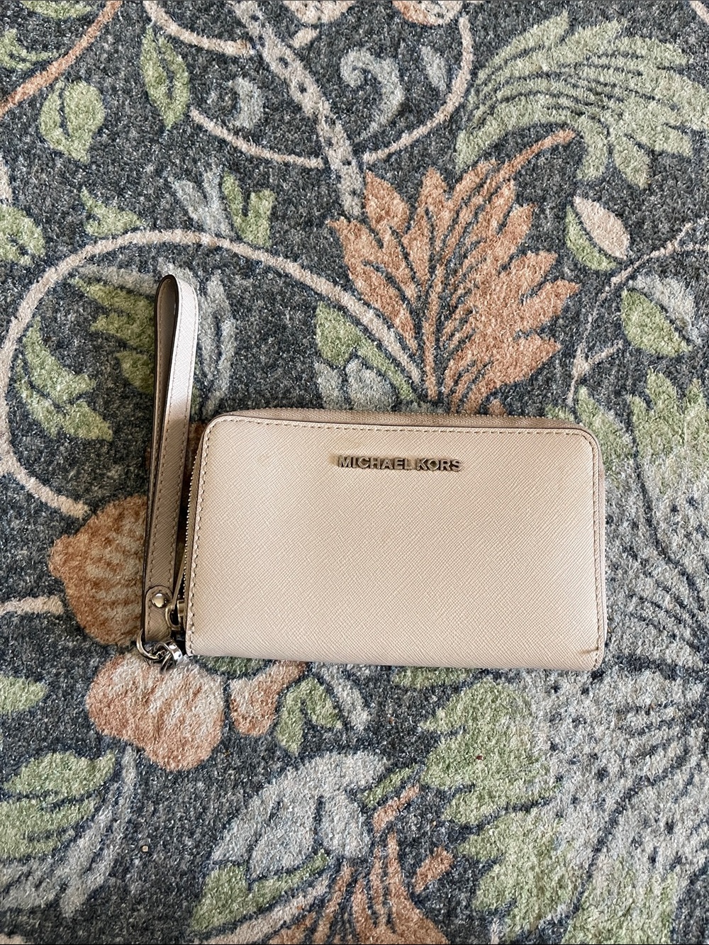 Michael Kors Ivory Leather Zip-Around Wristlet Wallet